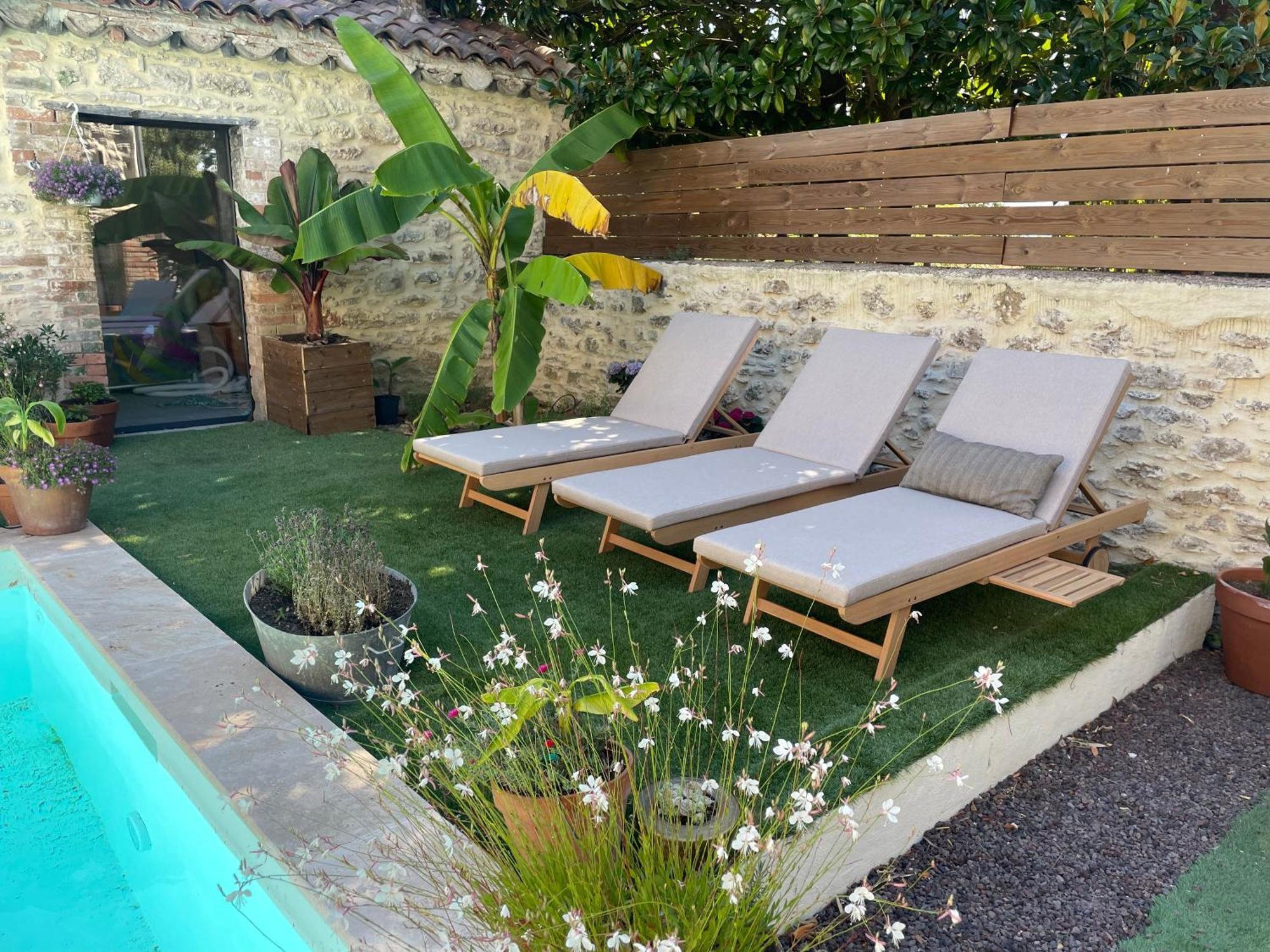 Les Batisses Du Chataignier Saint-Christol-les-Ales Exterior foto