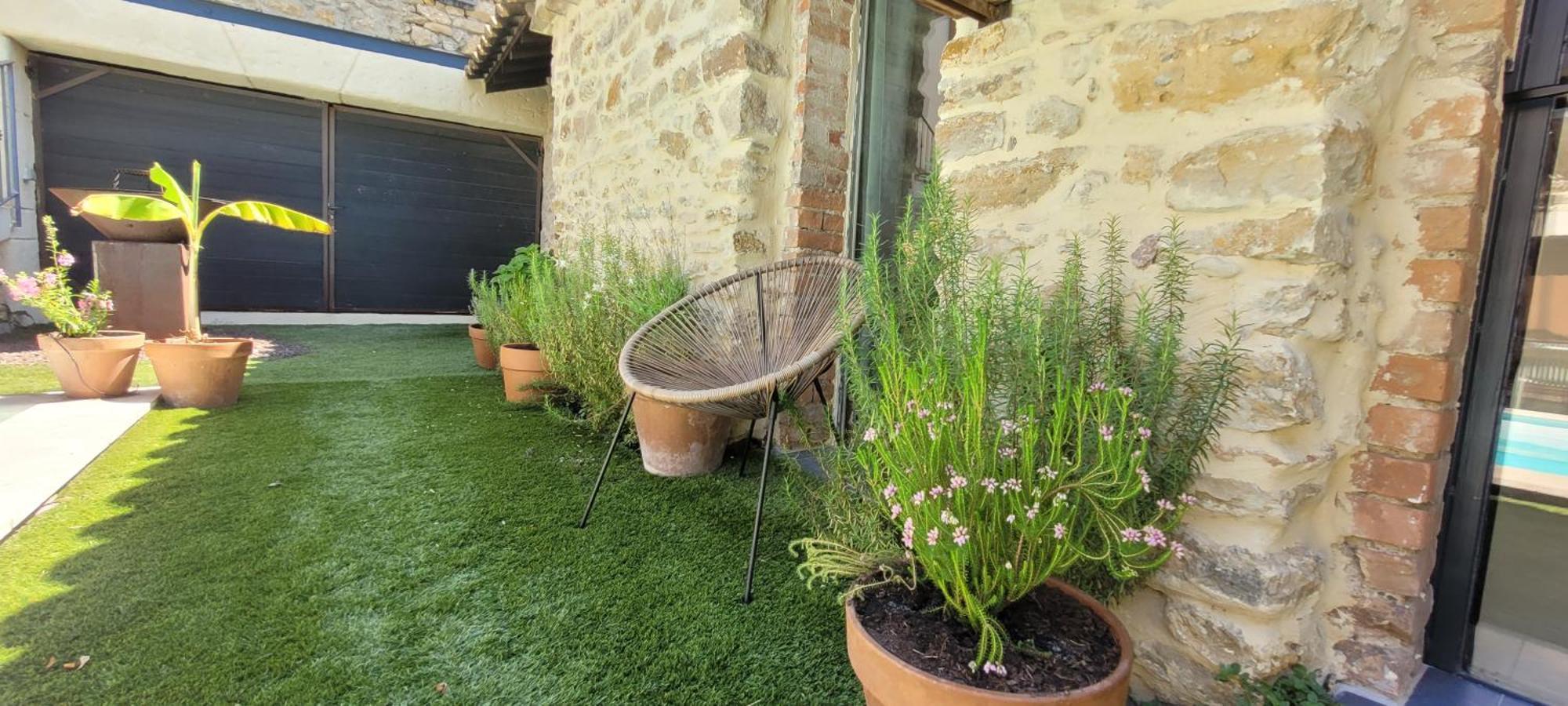 Les Batisses Du Chataignier Saint-Christol-les-Ales Exterior foto