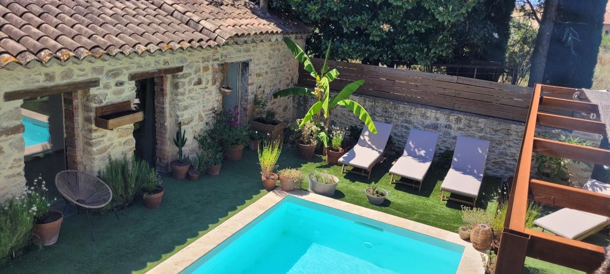 Les Batisses Du Chataignier Saint-Christol-les-Ales Exterior foto